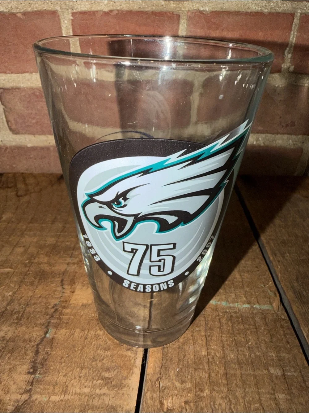 Philadelphia Eagles Glass Pint Set - White and Green Team Logo NFL Budweiser